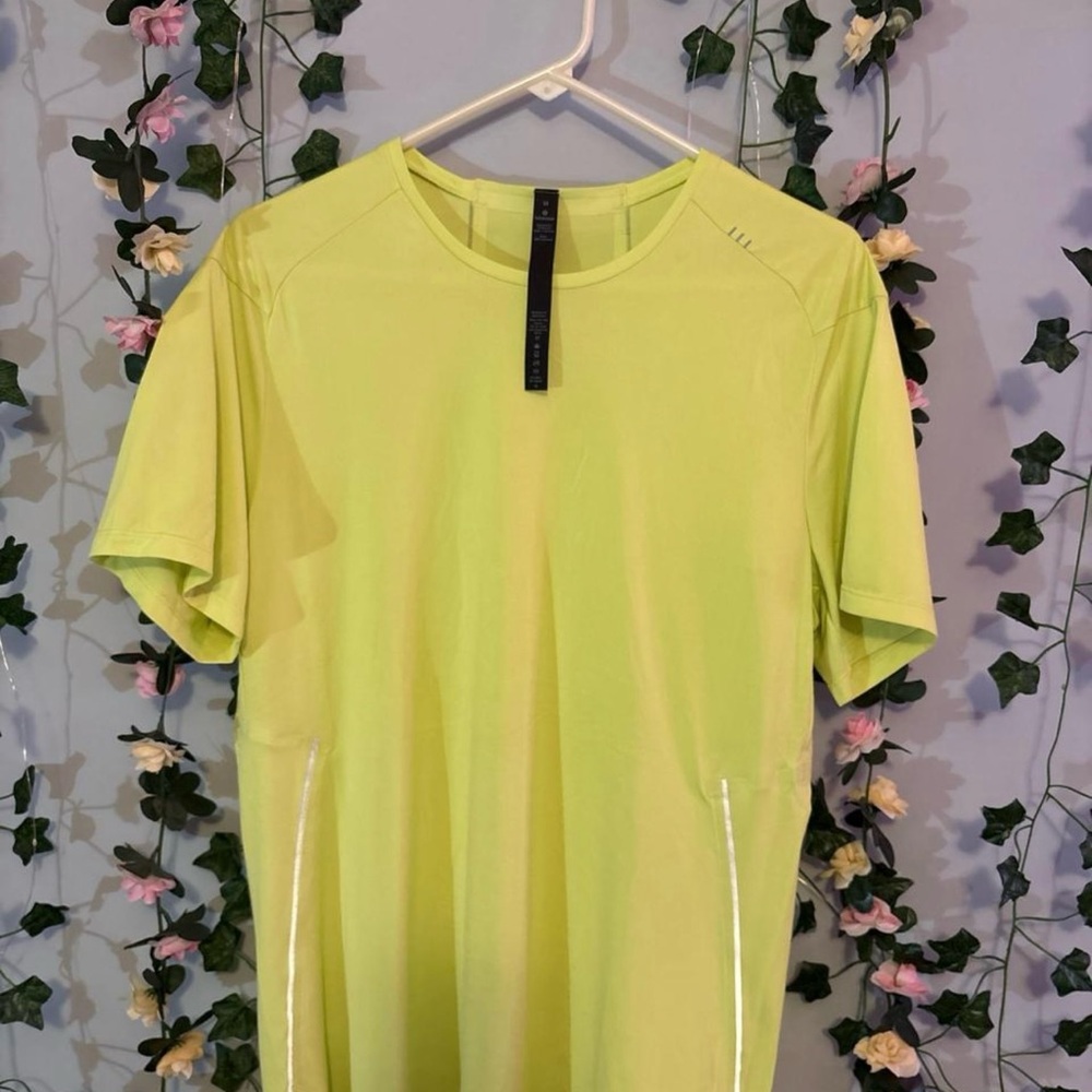 lululemon athletica Lime Green Short Sleeve Tee
